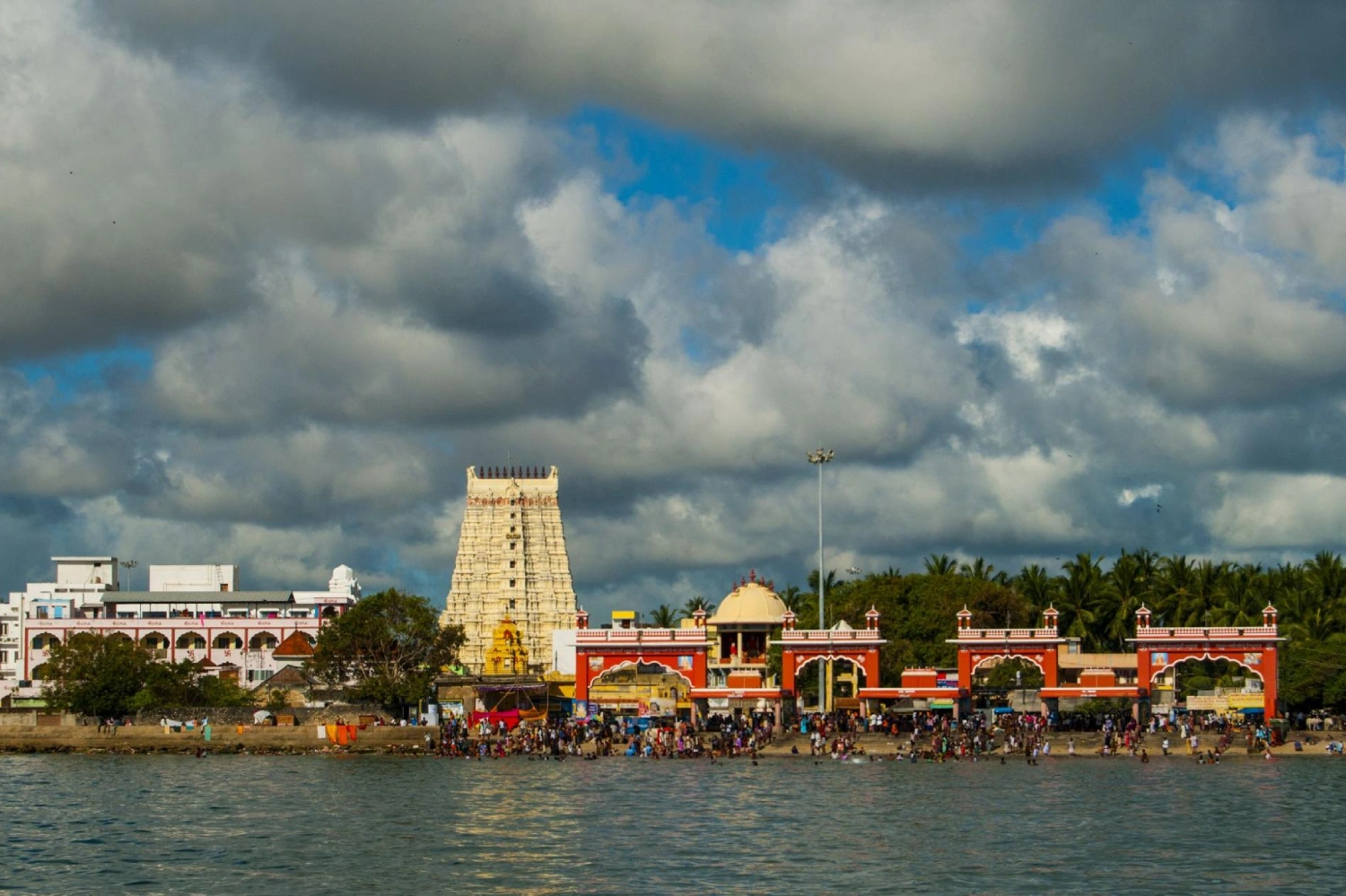 Chennai To Rameshwaram Tour Package — 2 nights, 3 days covering Madurai, Meenakshi Amman Temple, Thiruparankundram Temple, Kallazhagar Temple, Koodal Azhagar Temple, Pazhamudircholai, Rameshwaram, Panchmukhi Hanuman Temple, Hanuman Bridge, Pamban Bridge, Dhanushkodi, Kashi Vishwanath Temple, 24 Holy Kundalas, Ramanathaswamy Temple